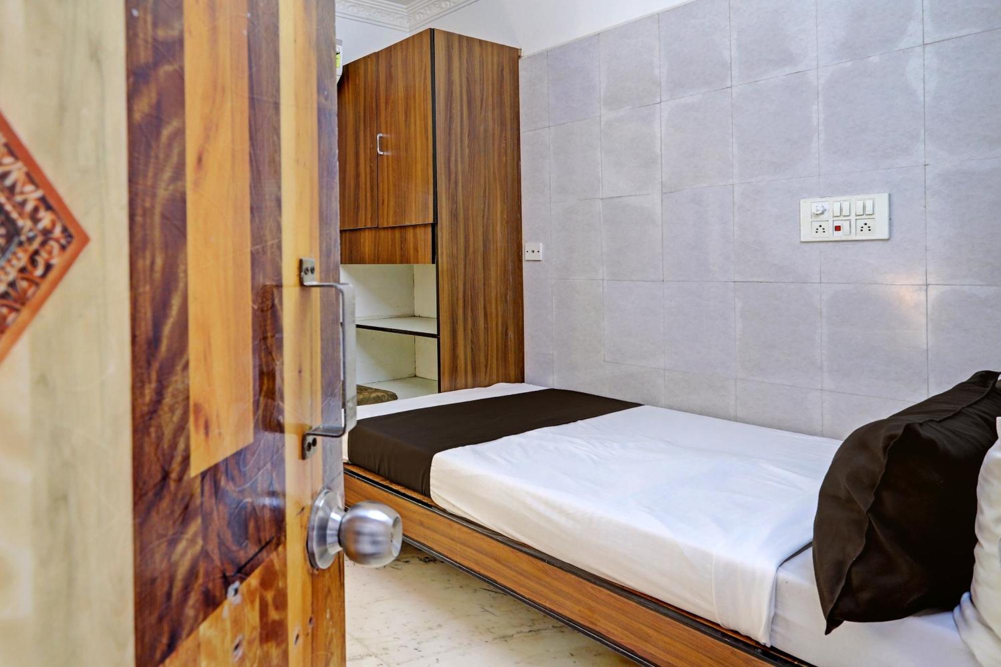 Hotel O Golden Pride Shamshabad Exterior photo