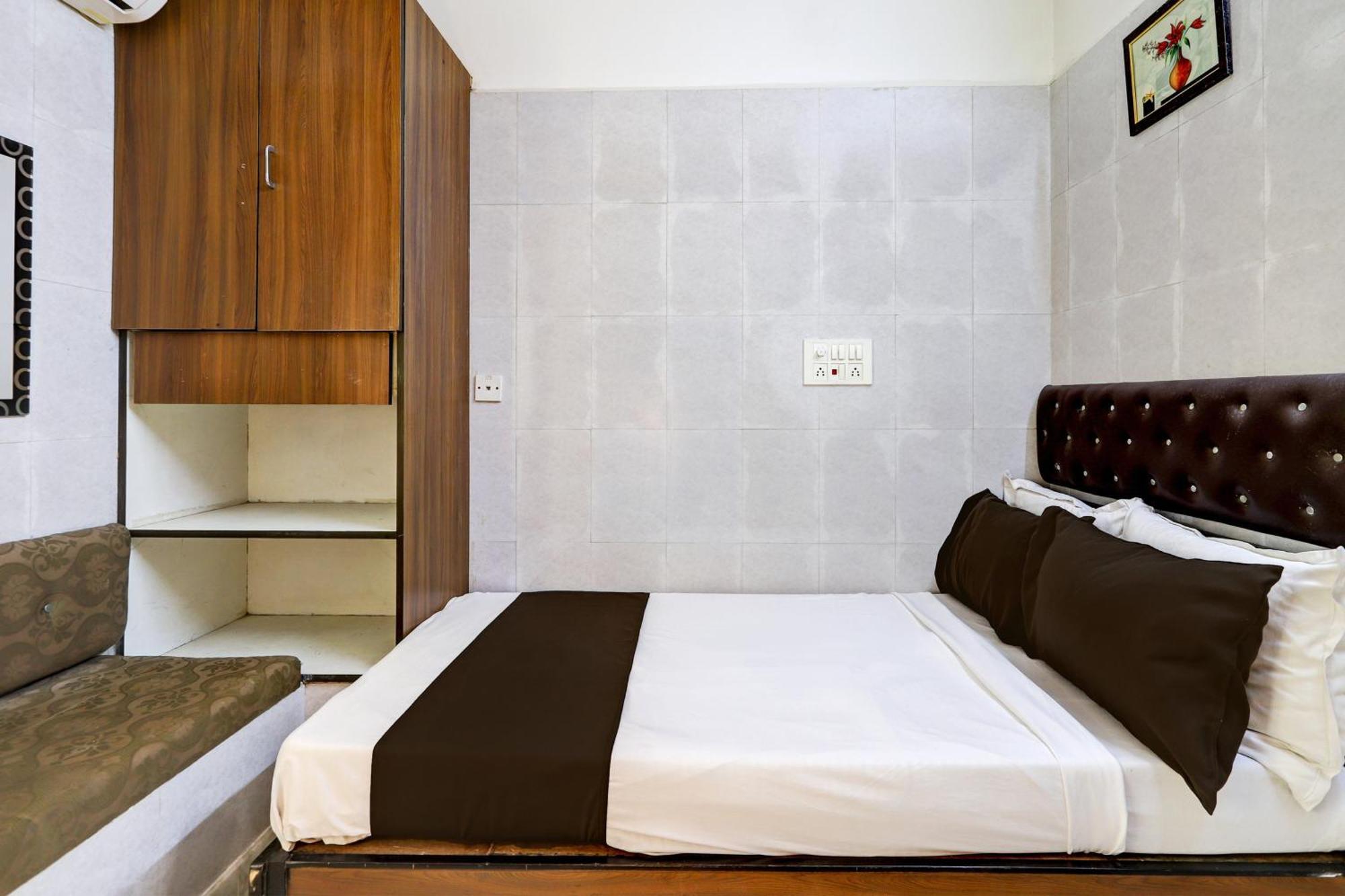Hotel O Golden Pride Shamshabad Exterior photo